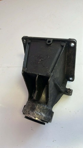 BMW X3 Antriebswellenhalter vorne E83 7516067