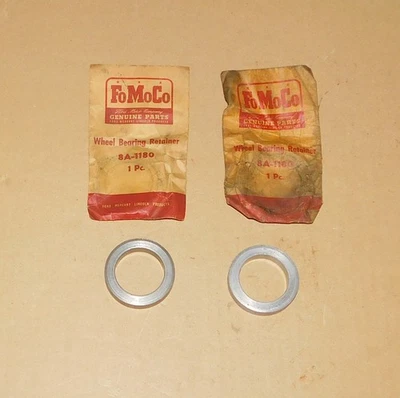 1949-59 (& later?) Ford Car Rear Wheel Bearing Retainers - Pair - NOS - Bild 1 von 3