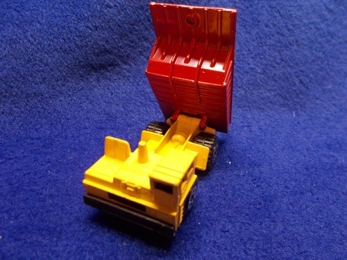 Matchbox Superfast #58 Yellow Dump Truck, Red Dumper - Picture 2 of 3