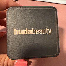 Huda Beauty Easy Bake Loose Setting Powder, M...