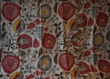 2 x 2.5m Lengths Sanderson Peas & Pods Linen Fabric. Widths 99cm and 45cm