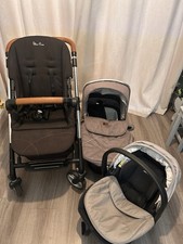 Preloved Silver cross Wayfarer Pram System Exclusive Chelsea Colour Grey