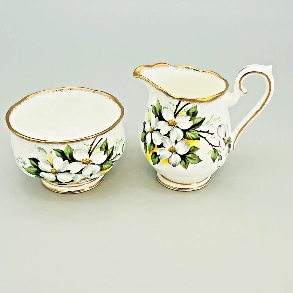 Vintage Royal Albert White Dogwood Brushed Gold Creamer & Open Sugar Bowl Set - Image 2 of 4