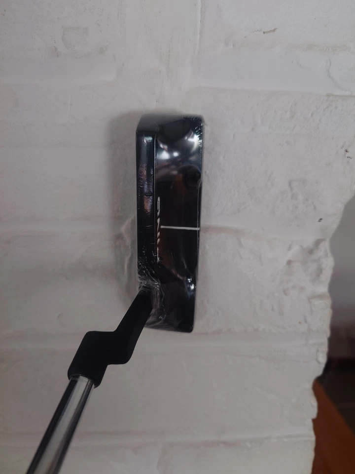 Ping Vault Anser 2 "Slate" 35" RH Putter with cover. - Image 4 of 4