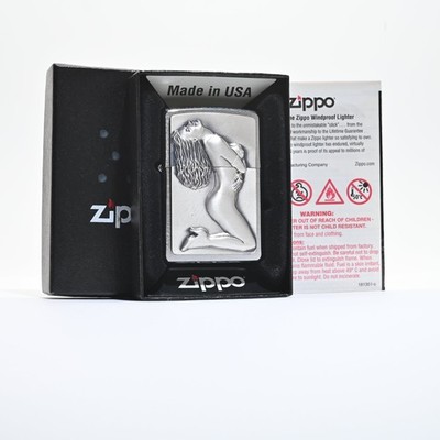 Showgirl Emblem Embossed Heavy Plate Zippo: unbenutzt in OVP (2009)