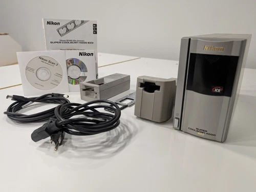 Nikon Super CoolScan 4000 ED Photo, Slide & Film Scanner MA-20, SA-21, FH-3