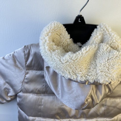 GAP Baby Puffer Jacket Fur Trim Hood Girls Size 6-12 Months - Picture 12 of 12
