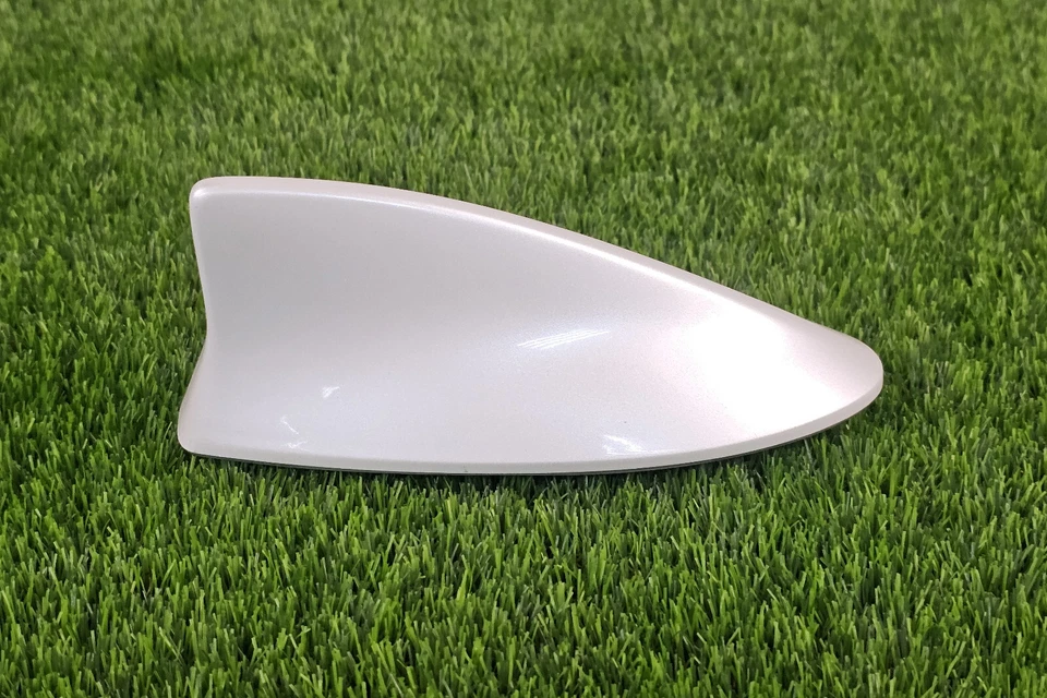 Antena de radio exterior techo Lexus IS300 2018-2022 blanca OEM usada: se adapta a Lexus Foto 3 de 4