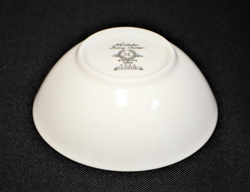 Noritake IVONNE 5” Fruit Bowl Dessert Ivory & Platinum 7522 - Multiple Available - Picture 4 of 4