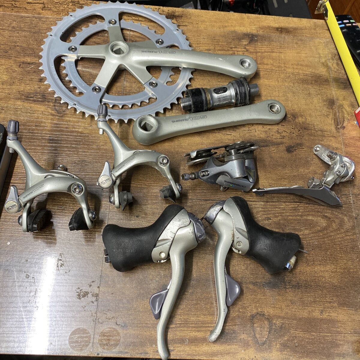 Shimano 1055 2x8 8 speed group set (8224-402) | eBay Shimano 1055 2x8 8 speed group set (8224-402) | eBay
