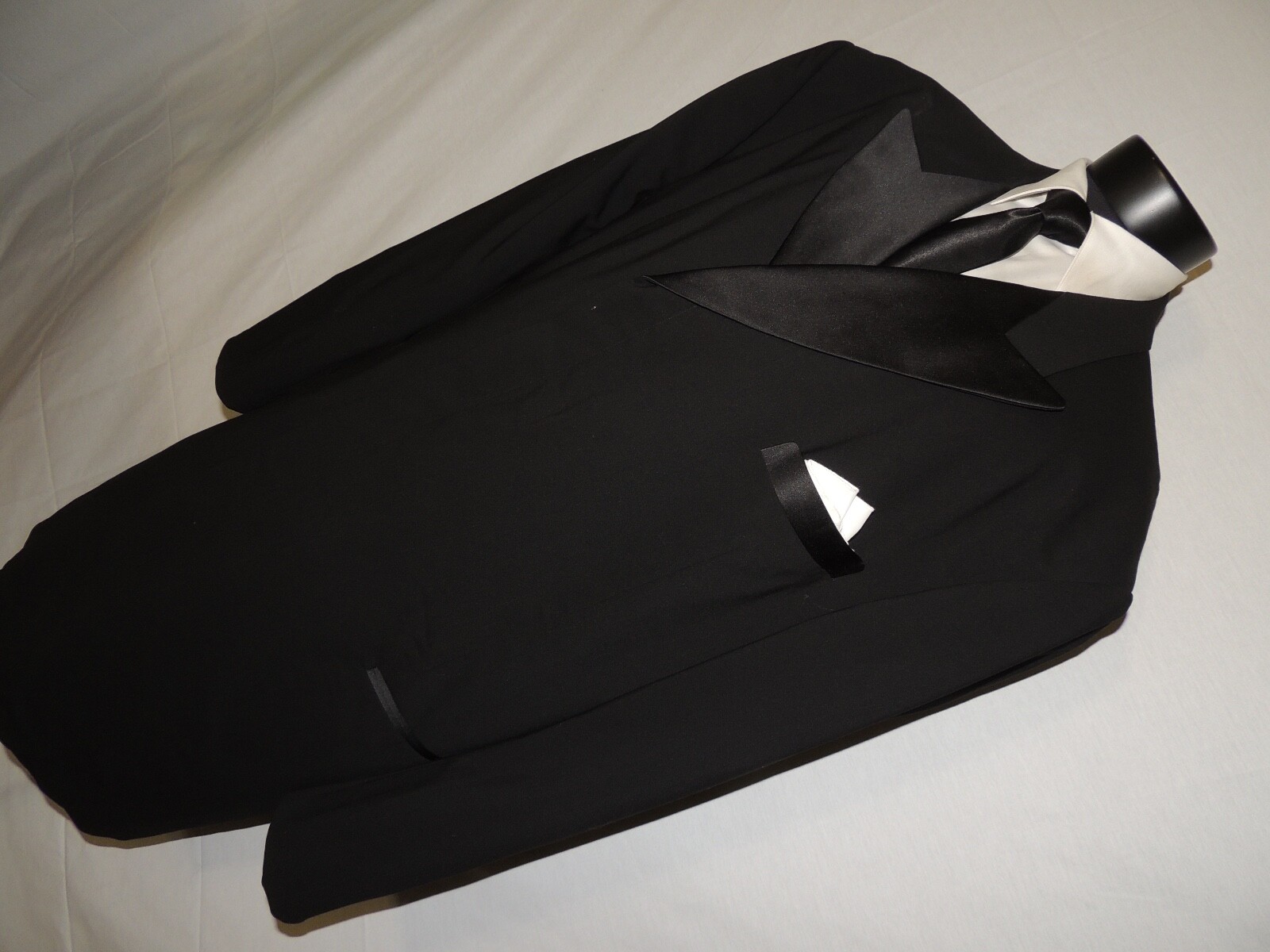 Reggie G Beverly Hills for Earvin Magic Johnson N… - image 1