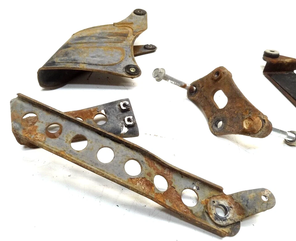 1975 - 77 雅马哈 DT250 dt 250 摩托车支架链条护罩工具托盘安装滑移 — 第 3/4 张图片