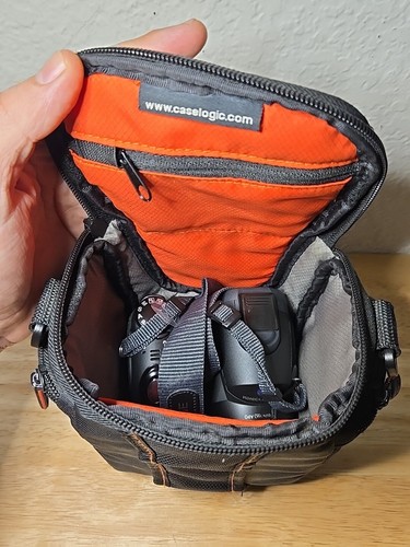 Konica Minolta DiMAGE Z3 4.0 Mega Pixels Digital Camera With Case & Strap - Picture 20 of 24