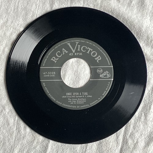 The Ames Brothers - You You You / Once Upon A Tune - (45 rpm, 1953) - Picture 2 of 2