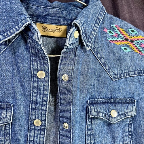 WRANGLER Embroidered Pearl Snap Denim LS Shirt Girls Size L - Picture 2 of 8
