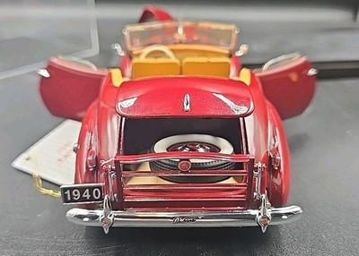 Franklin MINT 1940 Packard Custom Victoria Super 8 1 24