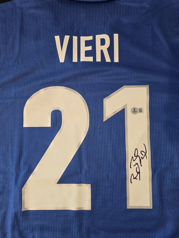 Christian Vieri Signed Italy Nike Authentic Jersey (Beckett)