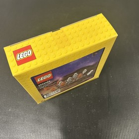 LEGO 6533583 Tic Tac Toe Classic Space Men VIP Insiders Promo Set Kit New Sealed