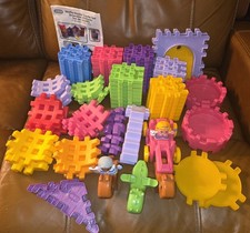 2016 Little Tikes Waffle Blocks Castle Set 64...