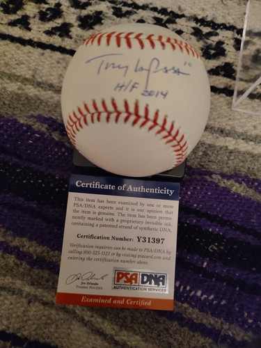 Tony LaRussa handsignierter/HOF 2014 beschrifteter OML Baseball mit PSA/DNA COA.