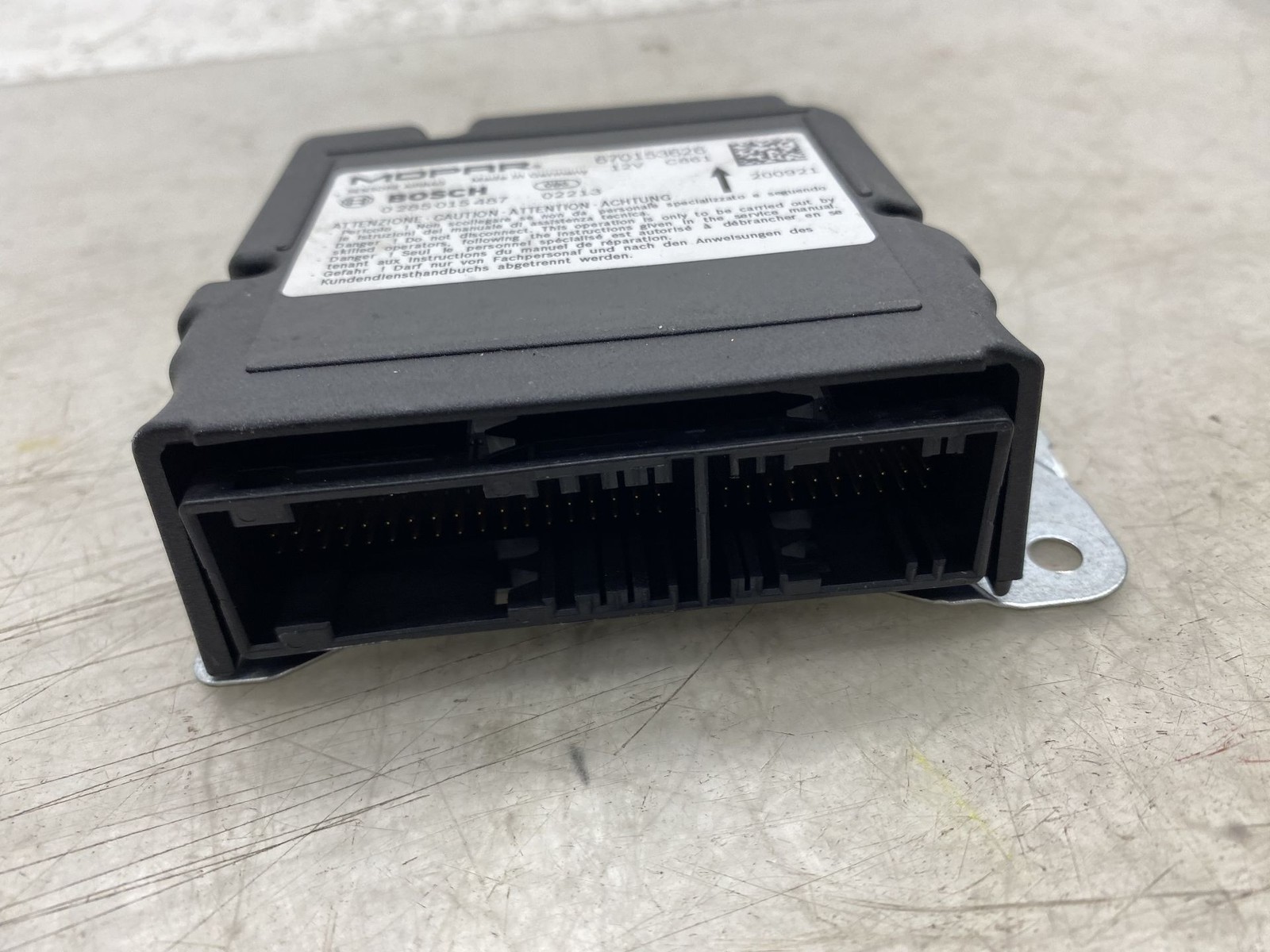 2021-2022 MASERATI LEVANTE OEM SRS IMPACT ECU ENGINE CONTROL MODULE 670153626