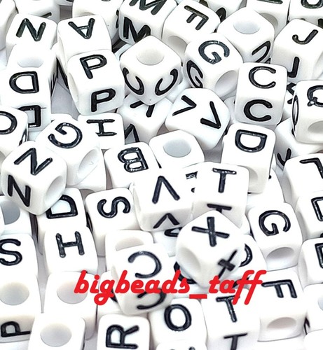 500pcs 6mm Weiß Würfel Gemischte Buchstaben Acryl Alphabet Perlen - 第 1/5 張圖片