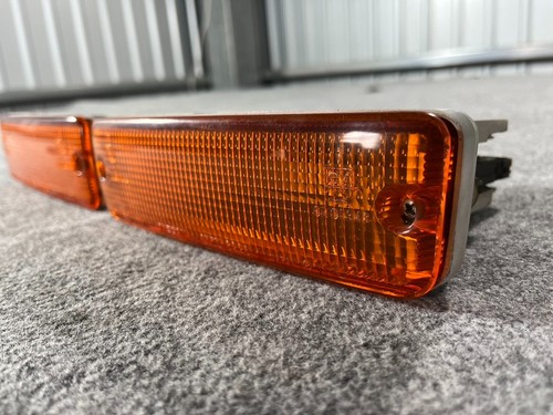 87-91 MK8 U12 BLUEBIRD EU12 NISSAN OEM JDM RHD FRONT BUMPER TURN SIGNAL LIGHTS - Picture 5 of 17