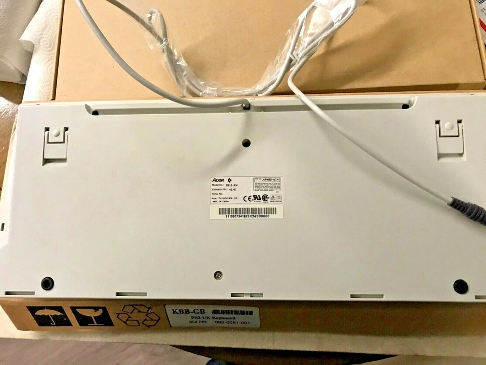 RARE NEW VINTAGES ACER 6511-KW PS2 WINDOWS KEYBOARD WITH CLEAR KEYBOARD COVER - Image 2 of 3