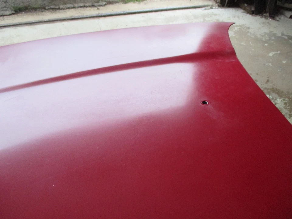 Panel de capó Subaru SVX 1996 (rojo-559) (defectos: descolorido, arañazos) Foto 3 de 4