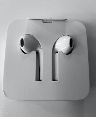 BRANDNEU IN VERPACKUNG ORIGINAL APPLE OHRPODS MIT BLITZANSCHLUSS MIT INTEGRIERTER FERNBEDIENUNG