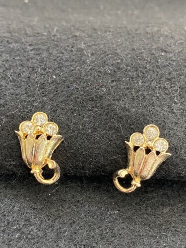 Vintage Signed Longcraft Flower Themed Gold Tone Screw Back Earrings - Picture 4 of 9
