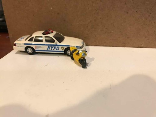 1/64 Scale Race Motorcycle Set (PAINTED) - Picture 8 of 12