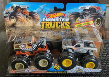 HOT WHEELS MONSTER TRUCKS DEMOLITION DOUBLES HW SAFARI & WILD STREAK *NU