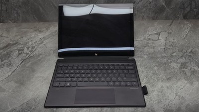 HP Spectre x2 Series i7 7th Gen -16 GB/1TB SSD GB with Keyboard  USB C 13'' 7560U