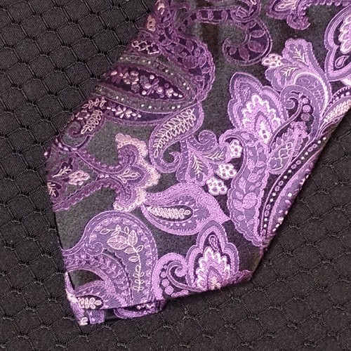 Ted Baker Men’s Necktie Purple Lavender Paisley 100% Silk Made in USA Classic -K - Picture 3 of 11