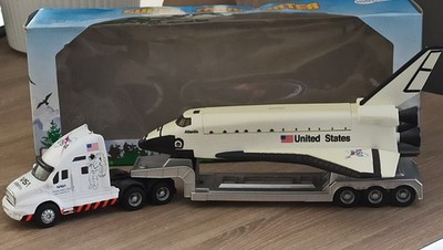 Space Shuttle City Liner Maisto