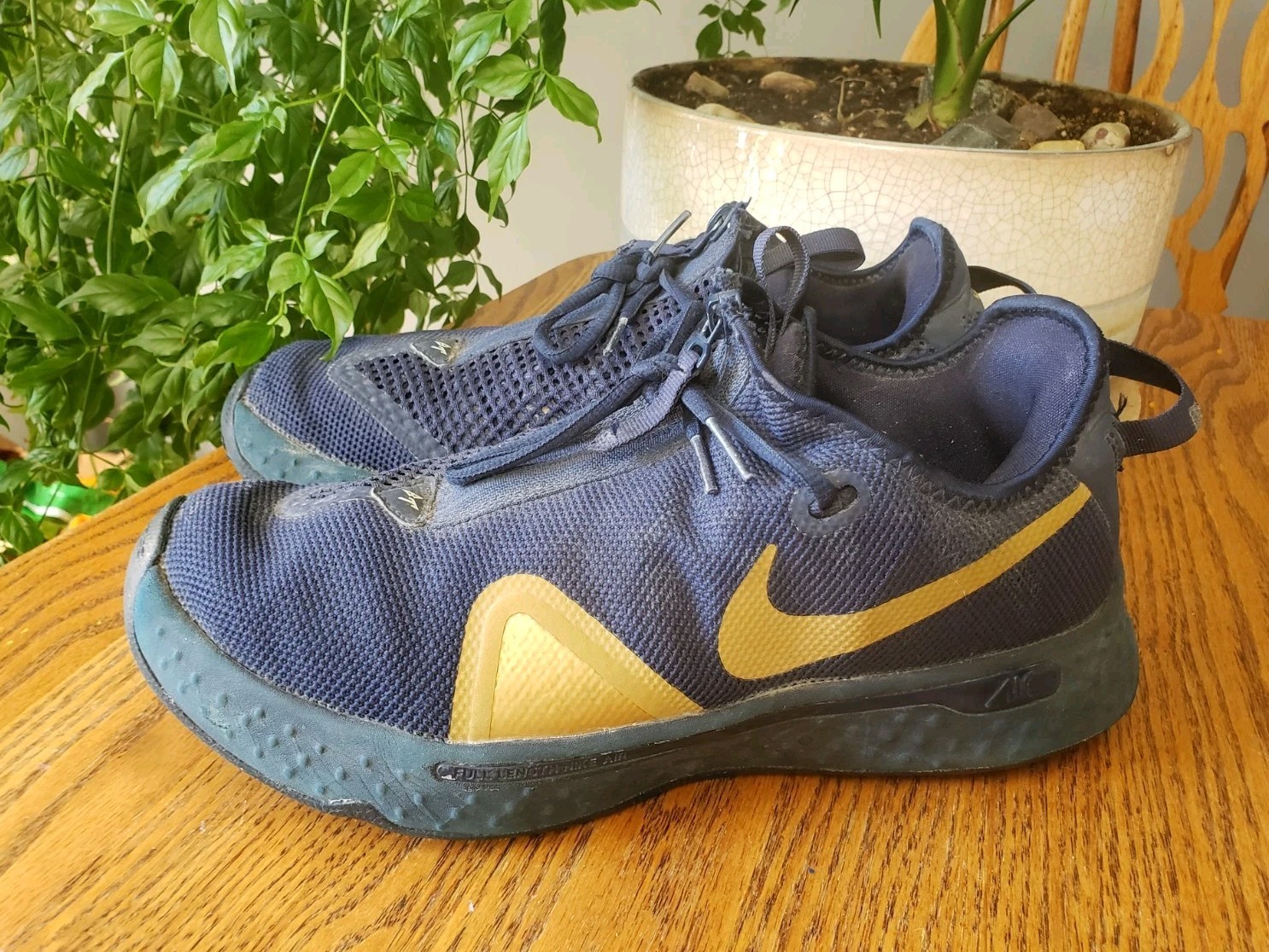 Nike Men's PG 4 Navy Blue Gold Basketball Shoes, Size 11 Use