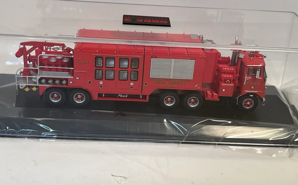 Juego completo de 5 camiones CÓDIGO 3 SISTEMA SUPER BOMBA FDNY ESCALA 1/64 DIECAST Foto 4 de 4
