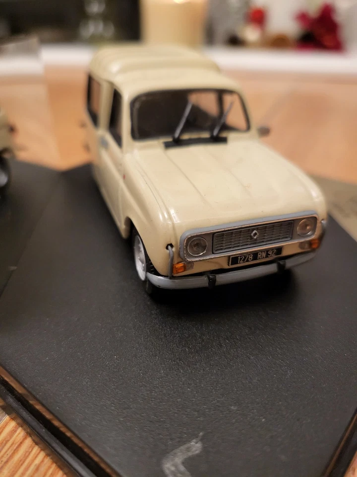 Vitesse Renault 4 F4 Van rare - Image 2 of 4
