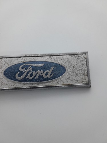Ford Chrom Emblem J Fray original gebraucht 109E 16079 / T 7,5cm x 2,5cm - Bild 3 von 7