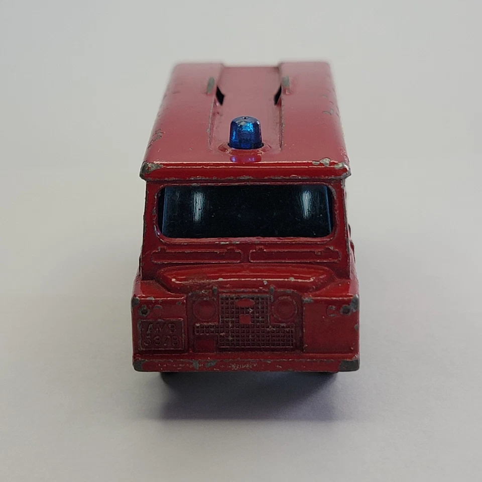 Matchbox Lesney No. 57 Kent Brigade Fire Truck w/ Box Missing Ladder Lot # 6485b - Image 3 of 4