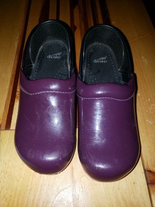 girls crocs size 6