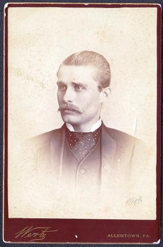 Prof. M. Luther Horne Cabinet Photo - Muhlenberg College, Allentown, PA - 第 1/2 張圖片