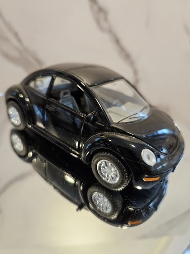 1967 '67 Volkswagen VW Beetle Bug Car Pull-Back Action Toy Black/Dice 1/32 Scale - Picture 9 of 10