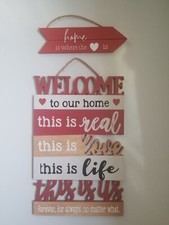 2 piece Valentine's Day Wooden Sign Panel for Home Room Welcome Wall Decor