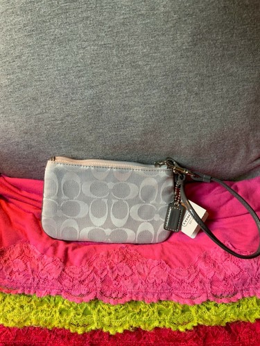 Coach Grey & White Multi Skinny Canvas SIG Leather Trim Zip Wallet Wristlet - Picture 5 of 11