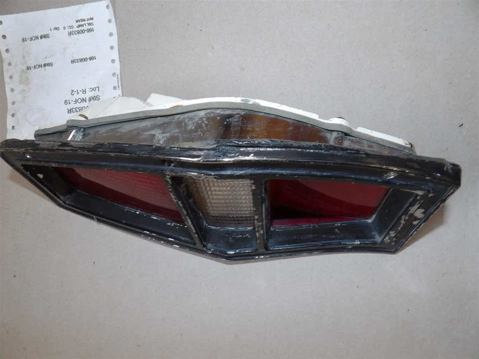 CONJUNTO DE LANTERNA TRASEIRA LATERAL DE PASSAGEIROS DESTRO 1976-1980 MERCURY BOBCAT STATION WAGON - Imagem 4 de 4