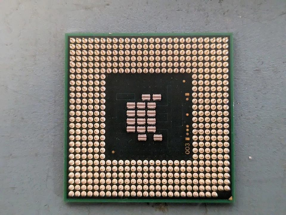 SLA2G Intel Celeron M 530 CM530 S1MB 1,73 GHz Socket P CPU Foto 2 de 3