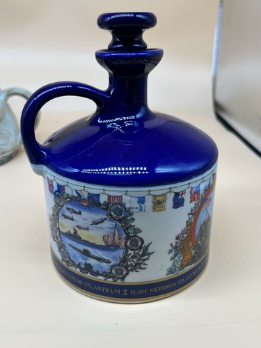 VERY RARE! FLAGON 1995 JIM BEAM BLUE BOTTLE JUG DECANTER Genuine Wade Porcelain - Picture 2 of 13