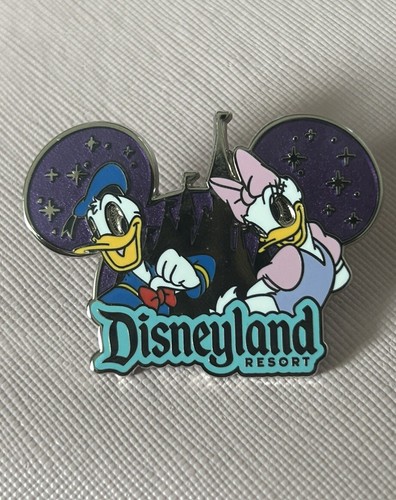 * RARE*Disneyland Resort Trading Pin - Donald & Daisy Duck